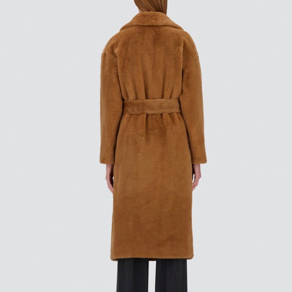 New!!! Camel brown faux fur coat with belt & side pockets - Picture 3 of 5